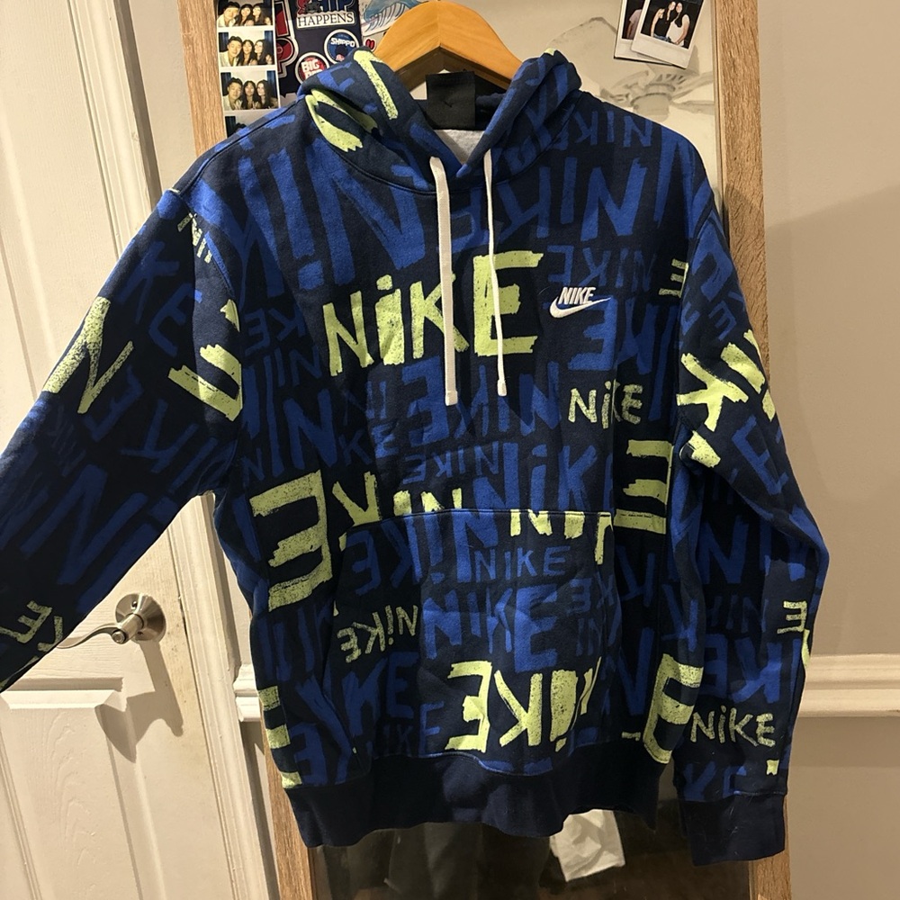 nike hoodie